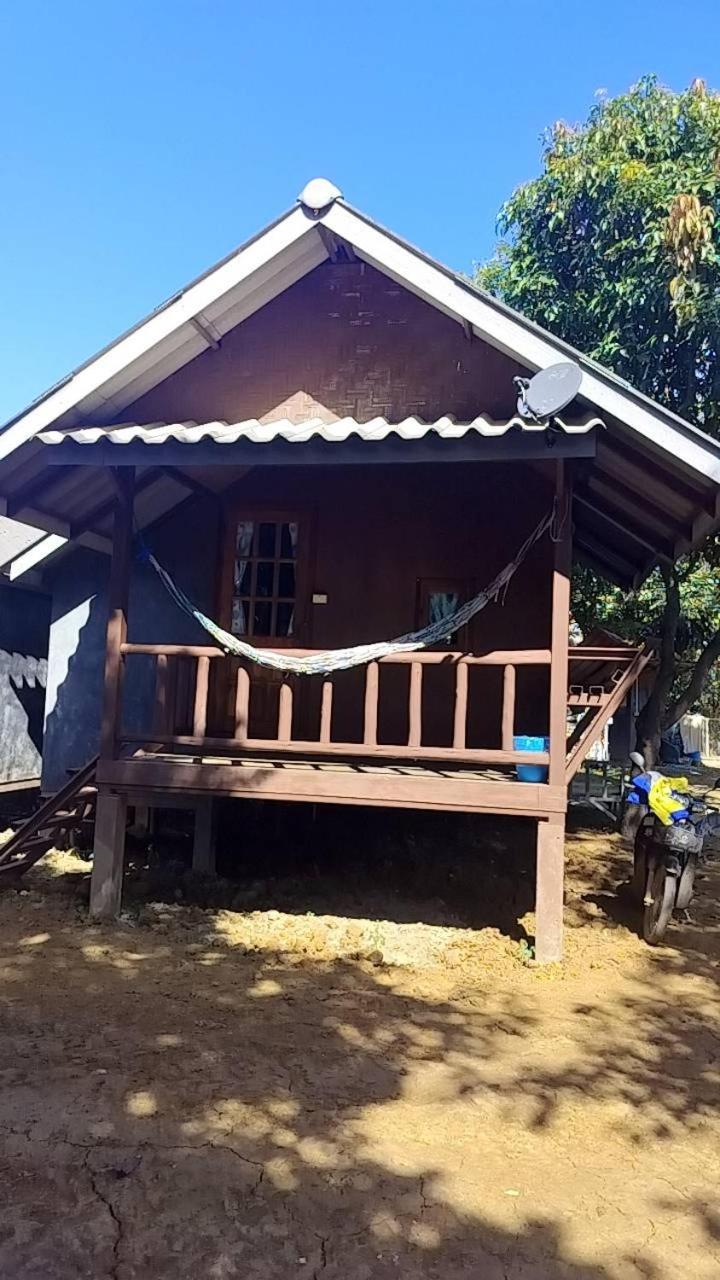 Family Hut Pai Hotell Eksteriør bilde