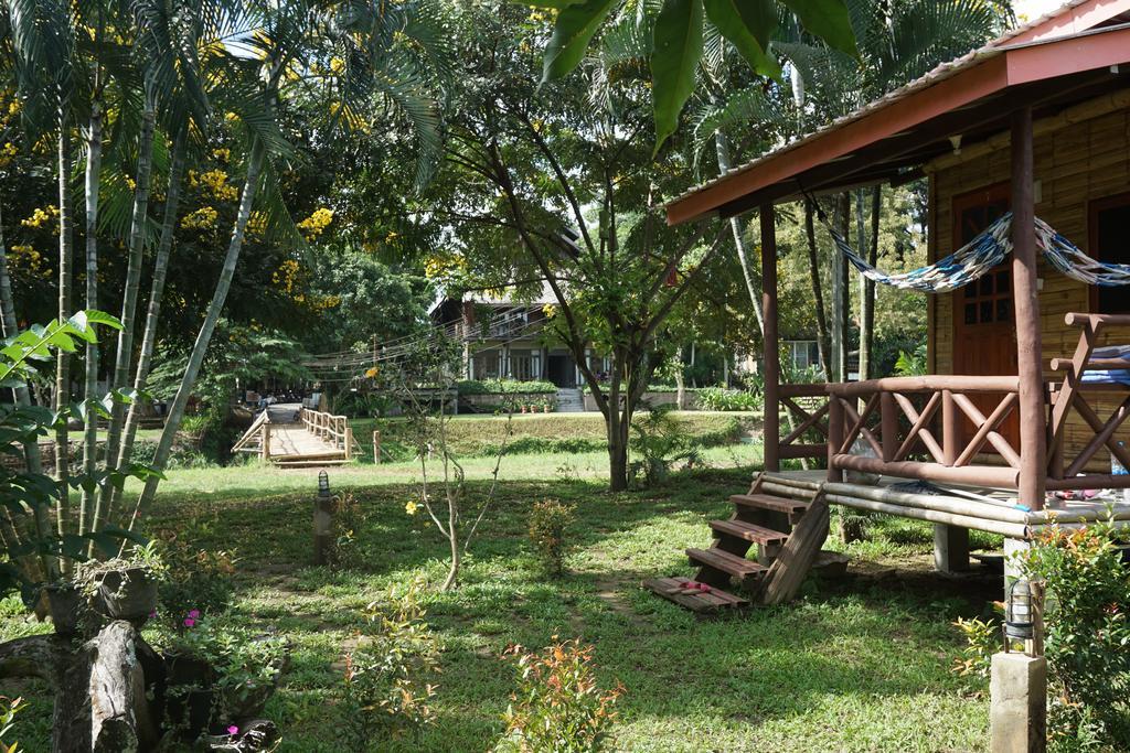 Family Hut Pai Hotell Eksteriør bilde